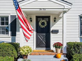 210 Pinckney Rd, Little Silver, NJ 07739