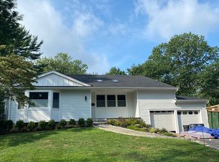 50 Rocking Horse Trl, Pt Chester, NY 10573