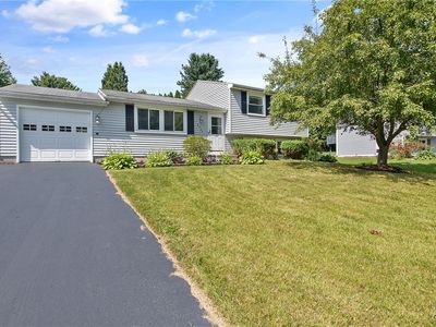 8297 Carnation Dr, Baldwinsville, NY, 13027