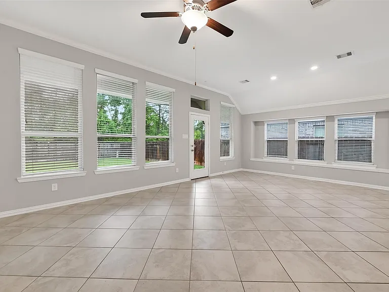 134 S Bearkat Ct — Photo 16