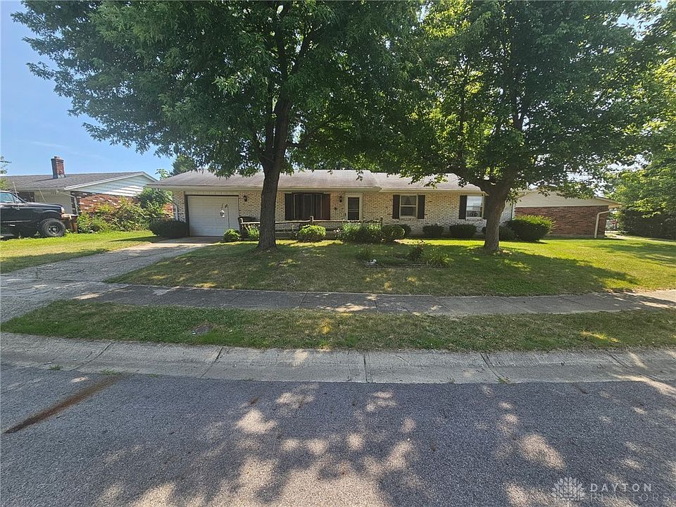 1st image of 706 Cedar Cir