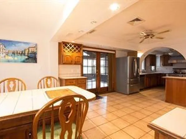 120 Hillside Ave, Quincy, MA 02170