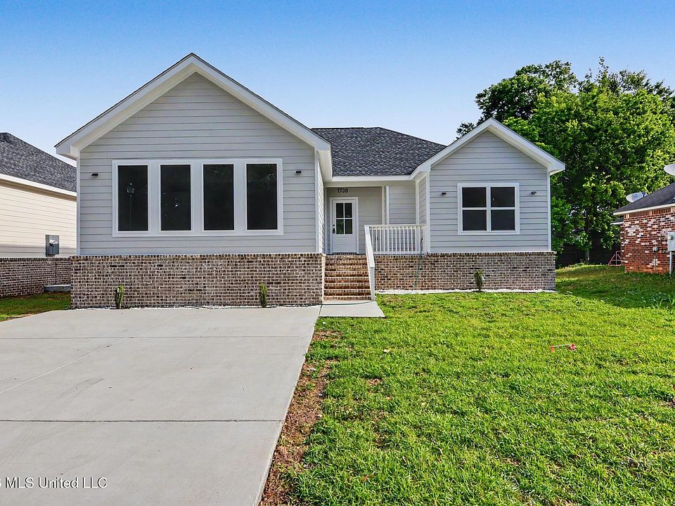 1st image of 1738 Garden Park Dr