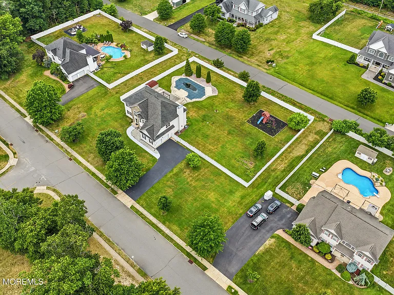 10 Etty Ct — Photo 5
