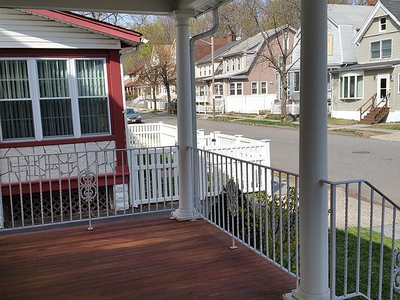 3rd image of 179 Brighton Ave