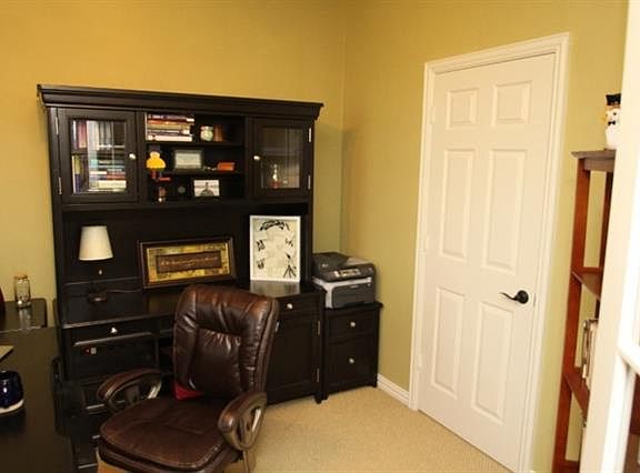 3rd image of 1513 Lakeway Dr