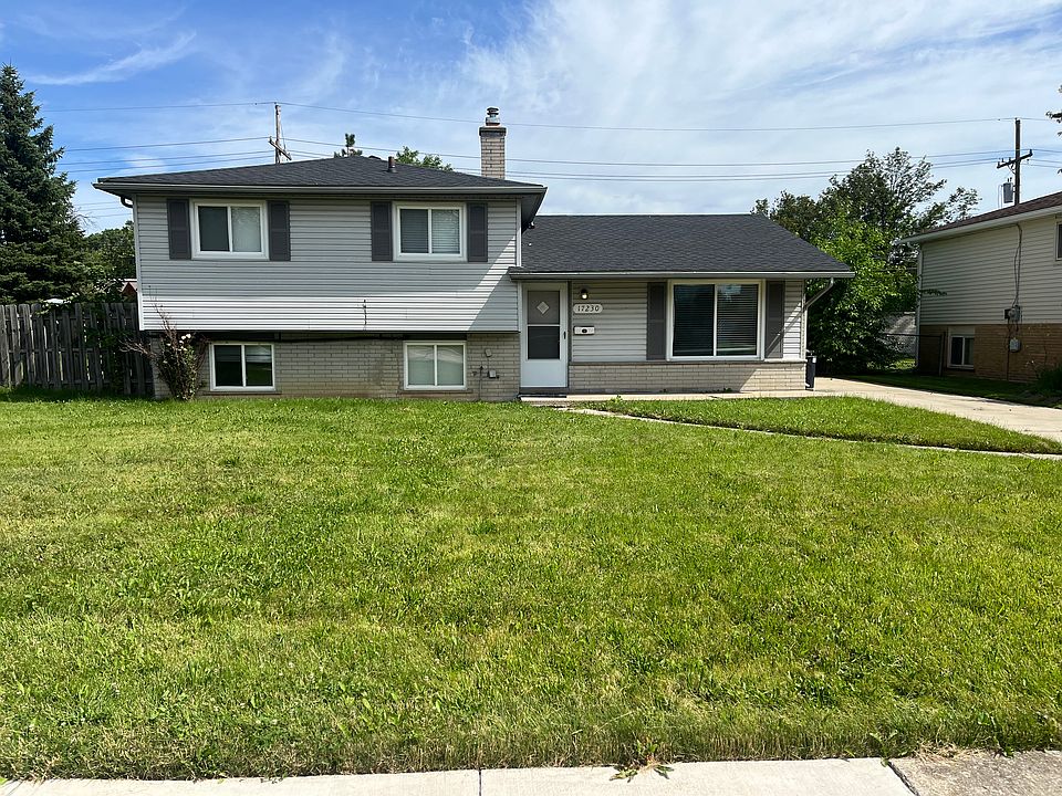 1st image of 17230 Robert St