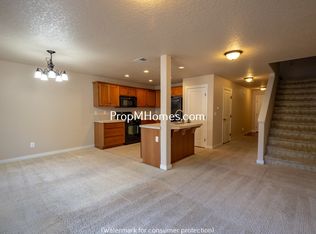 259 N Cedar St, Canby, OR 97013
