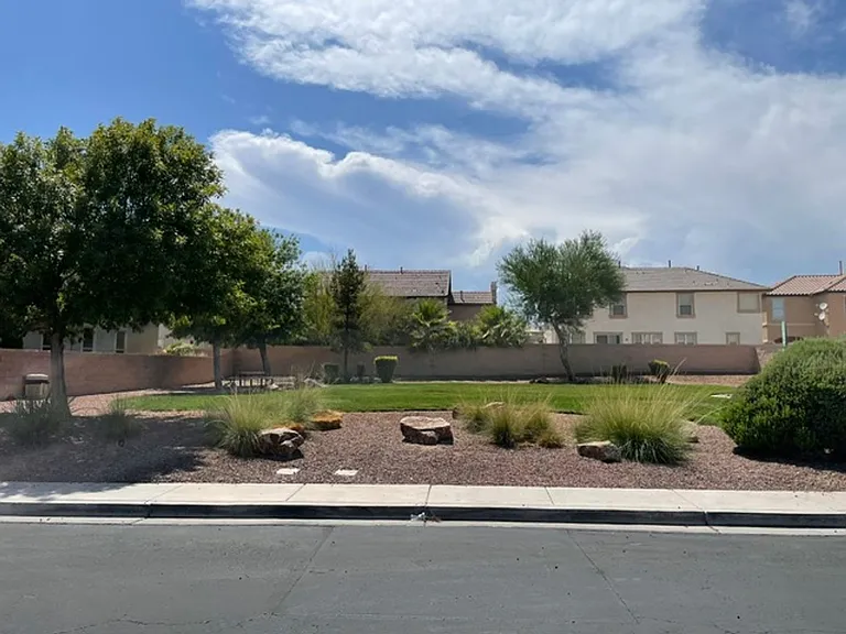 5645 Breckenridge St — Photo 40
