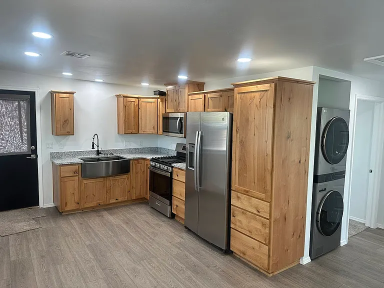 306 W Gila St — Photo 6