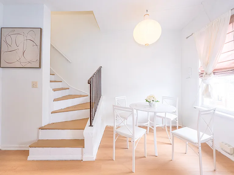 45 Essex Ave — Photo 6