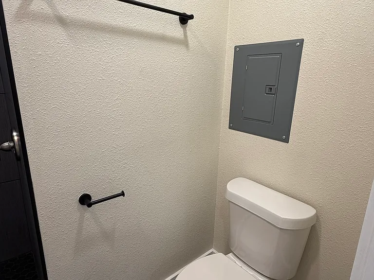 516 E Quincy St #1 — Photo 6