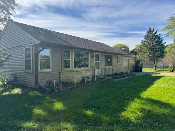 S90W22635 Loretto LANE, Big Bend, WI 53103