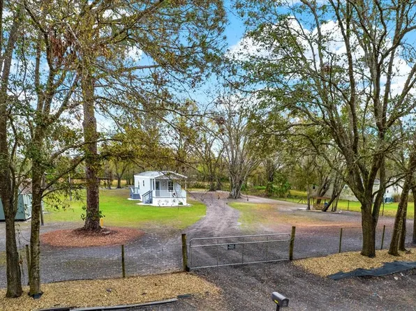 1512 Upper Rd, Zephyrhills, FL 33543