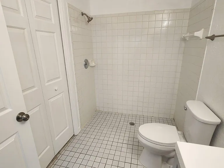 4377 Millwood Rd — Photo 8