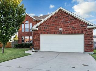 9753 Gallatin Ln, Fort Worth, TX 76177
