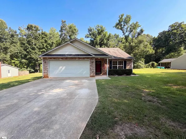 102 Hayworth Ave, Clinton, SC 29325