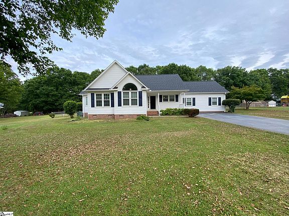 3rd image of 119 Cherry Hill Rd