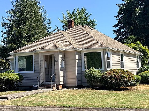 2nd image of 420 E Santiam St