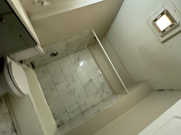 4th image of 304 Willow St #3C