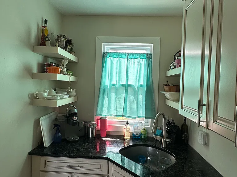 3 Dumont Rd — Photo 8