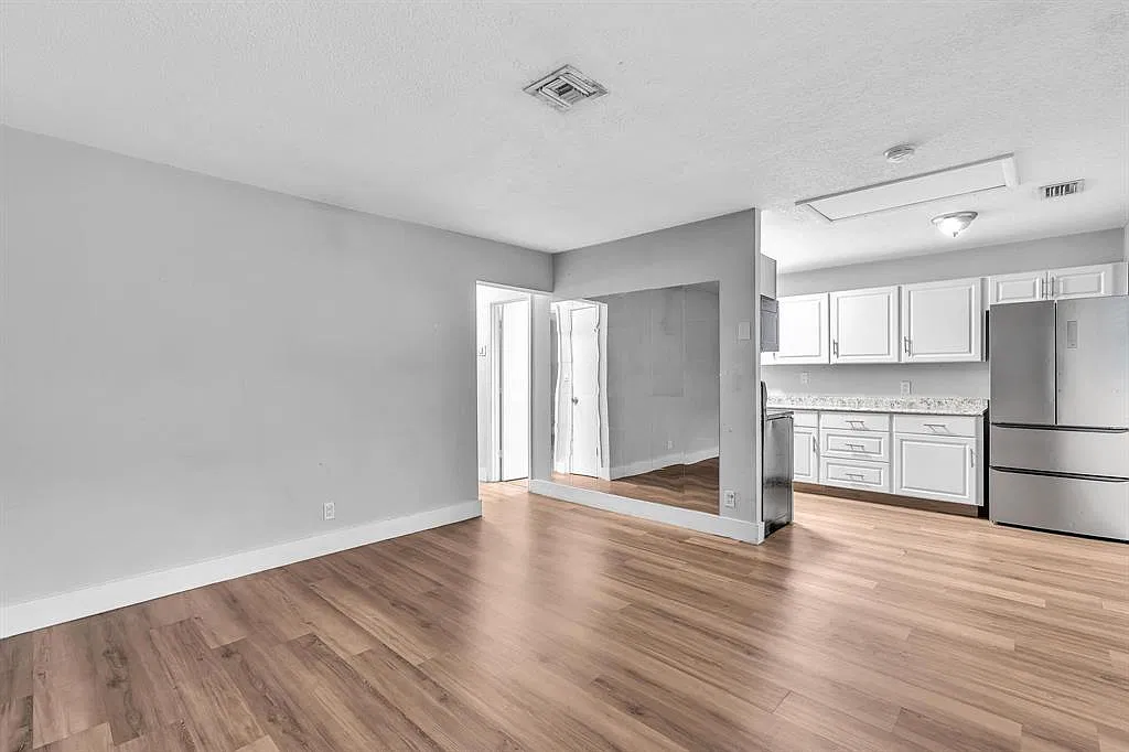 2 bed, 850 sqft, $1,650 — Photo 3