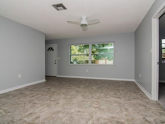 2nd image of 1461 Sandalwood Dr