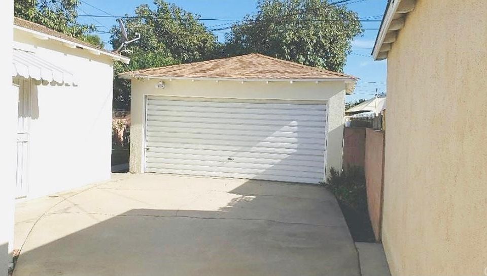 2nd image of 10136 Elizabeth Ave