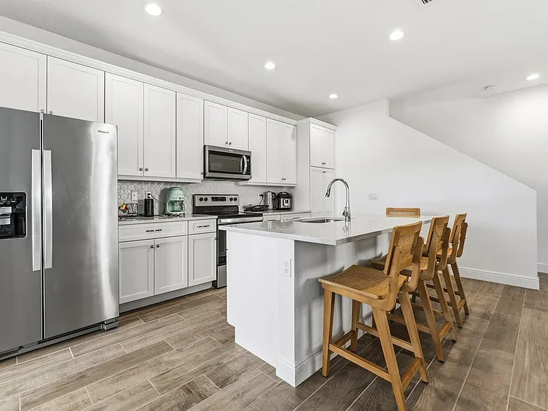 550 Parsons Way #550 — Photo 4