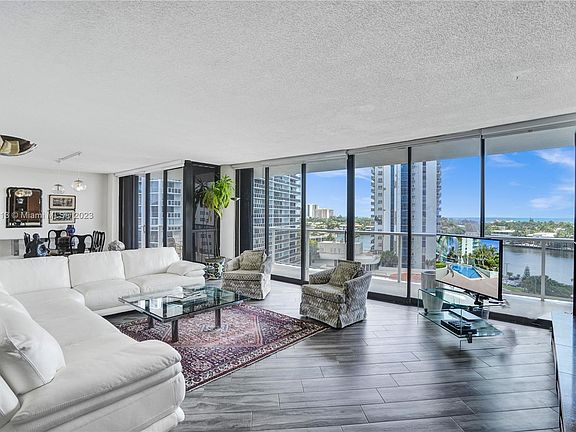 4th image of 20281 E Country Club Dr APT 602