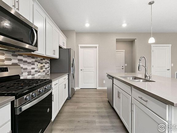 4th image of 1732 Floret Dr