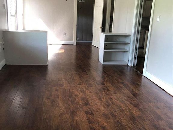 2nd image of 1814 Anglo St