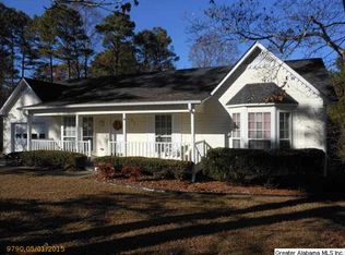 915 Graham Ln, Mount Olive, AL 35117