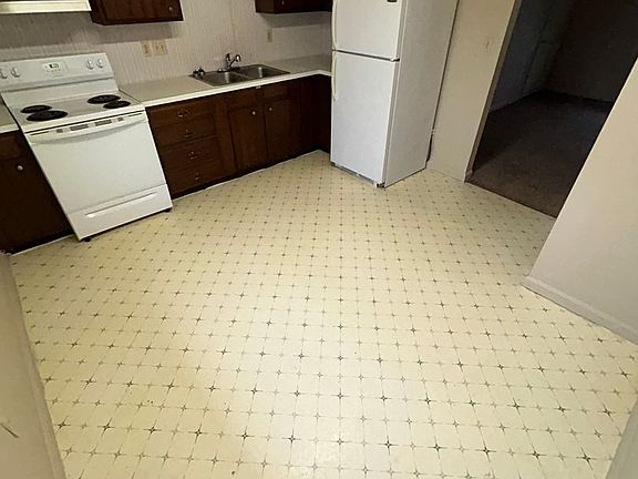 4th image of 8565 Old Blairsville Rd #32