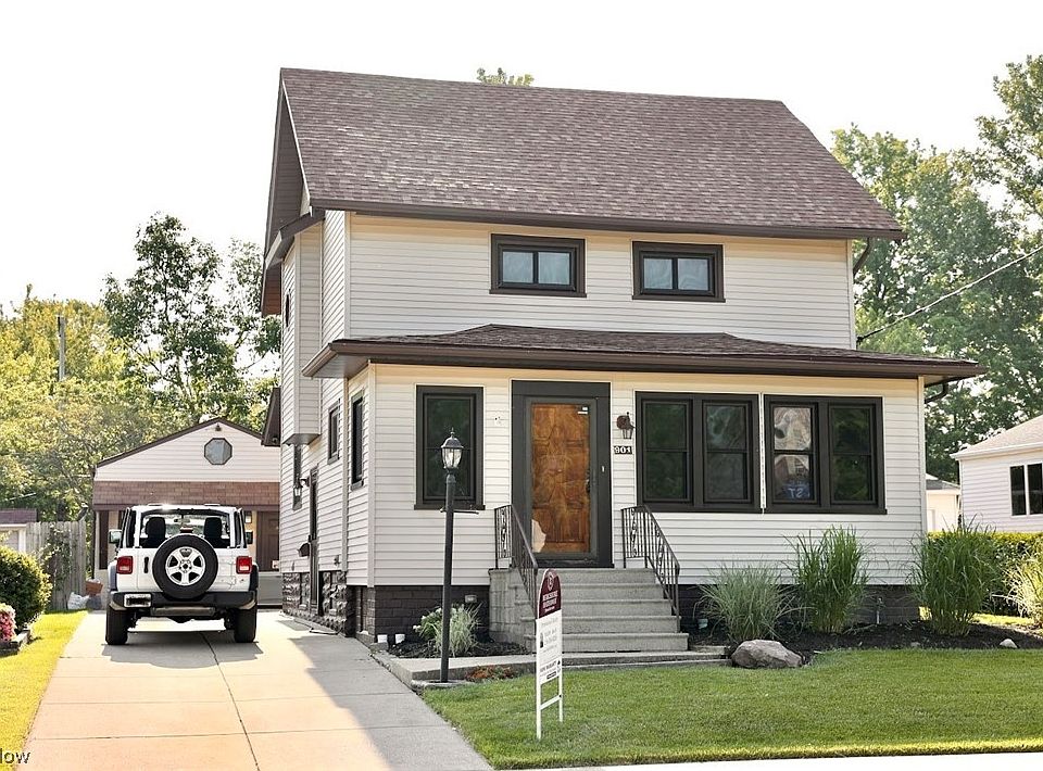 1st image of 901 E 232nd St