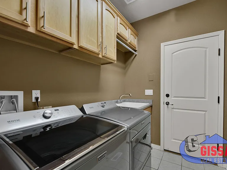 8109 Winding Passage Dr — Photo 33