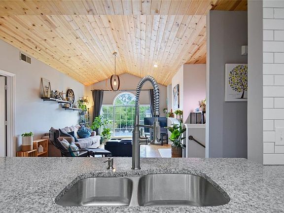 5th image of 309 Vinings Forest Cir SE
