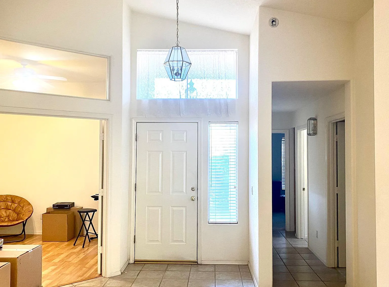 3 bed, 1854 sqft, $2,295 — Photo 3