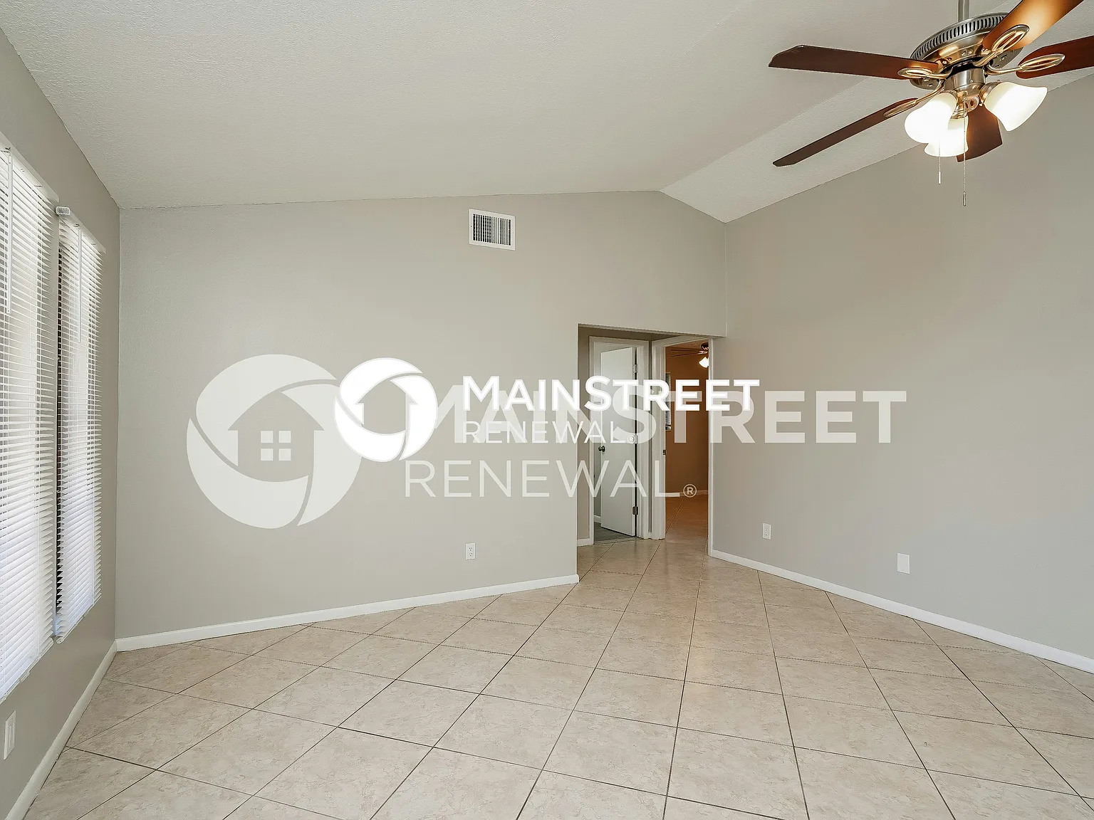 3010 SW Santa Barbara Pl — Photo 3