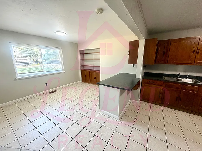 10869 Pear Tree Ln — Photo 7