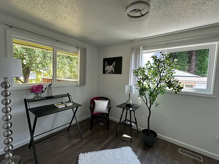 808 NE Garrison St — Photo 11