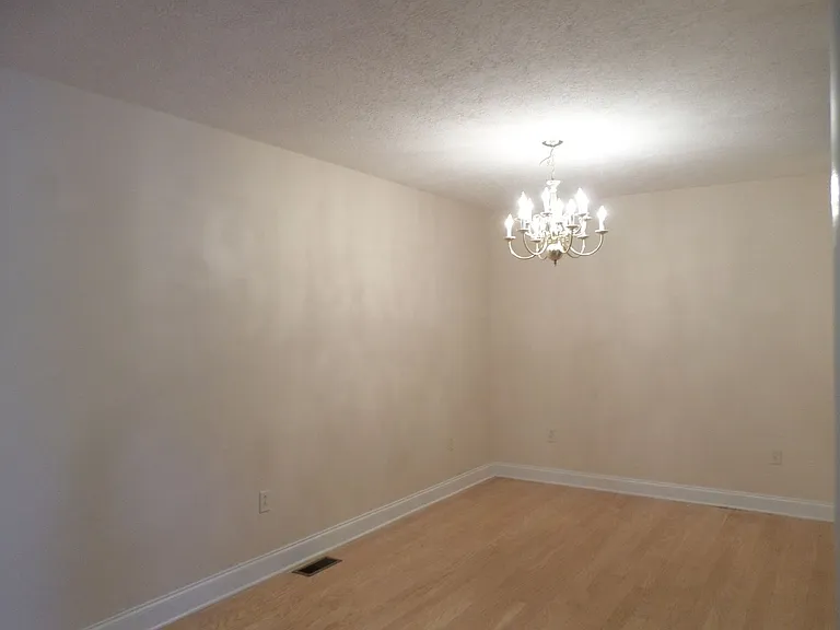 1035 Red Leaf Dr — Photo 5