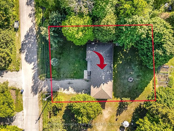 3rd image of 50 Leonard Rd