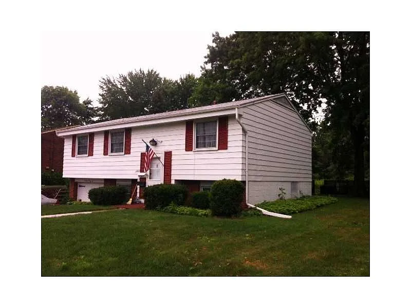 1432 Sampson St photo 1