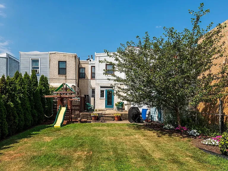 1109 E Wilt St — Photo 38