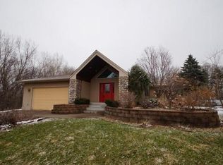 1110 Evergreen Ln N, Plymouth, MN 55441