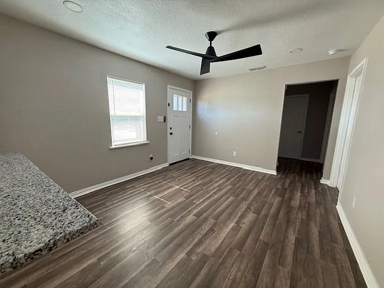 234 Clyde St — Photo 2
