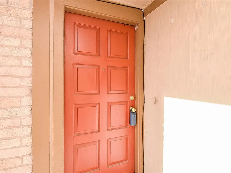 7117 Haven Creek Dr — Photo 1