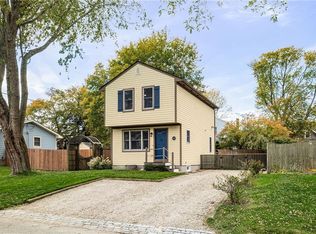 66 Islington Ave, Portsmouth, RI 02871