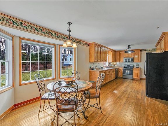 4th image of 10219 Chesdin Park Dr